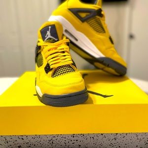 Jordan 4 Lightening